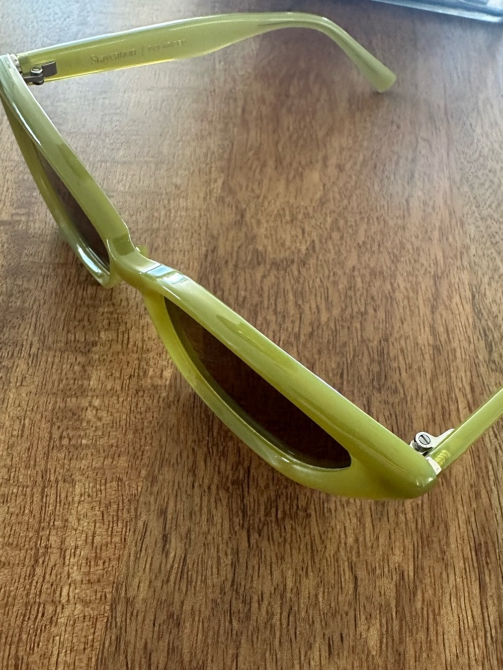 Z SUPPLY Staycation Polarized Sunglasses in Mojito - Brown - Picture 5 of 6